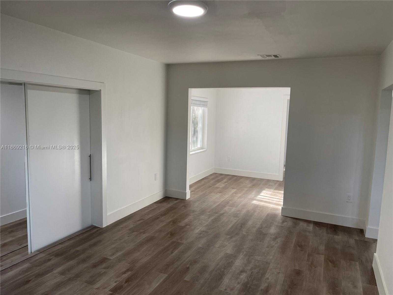 Small Image of 771 NORTH EAST 137TH ST, North Miami Number 3