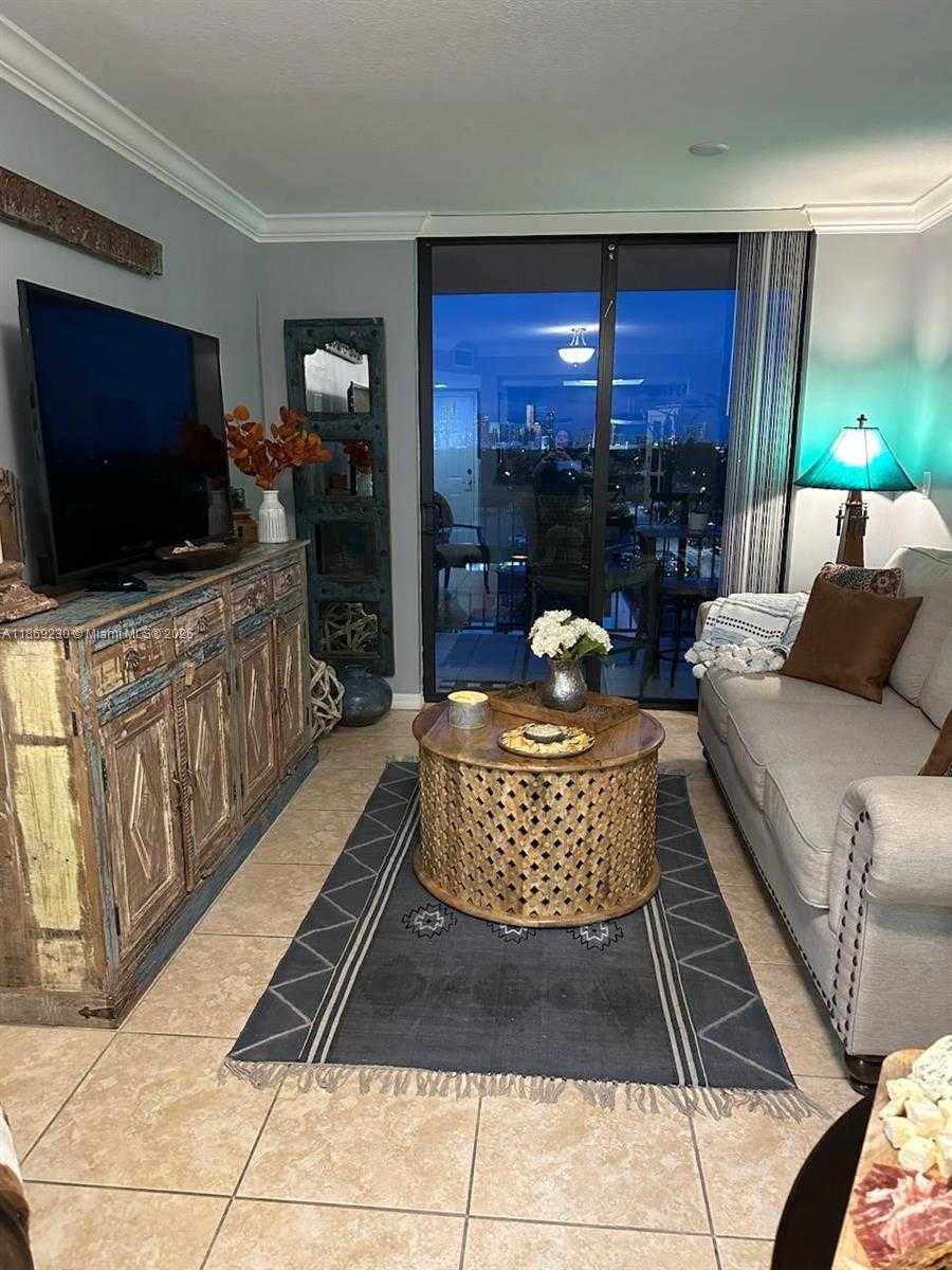 Small Image of 1690 SOUTH WEST 27TH AVE #703, Miami Number 5