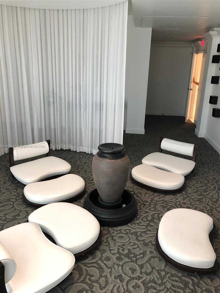 Small Image of 350 SOUTH MIAMI AVE #2513, Miami Number 23