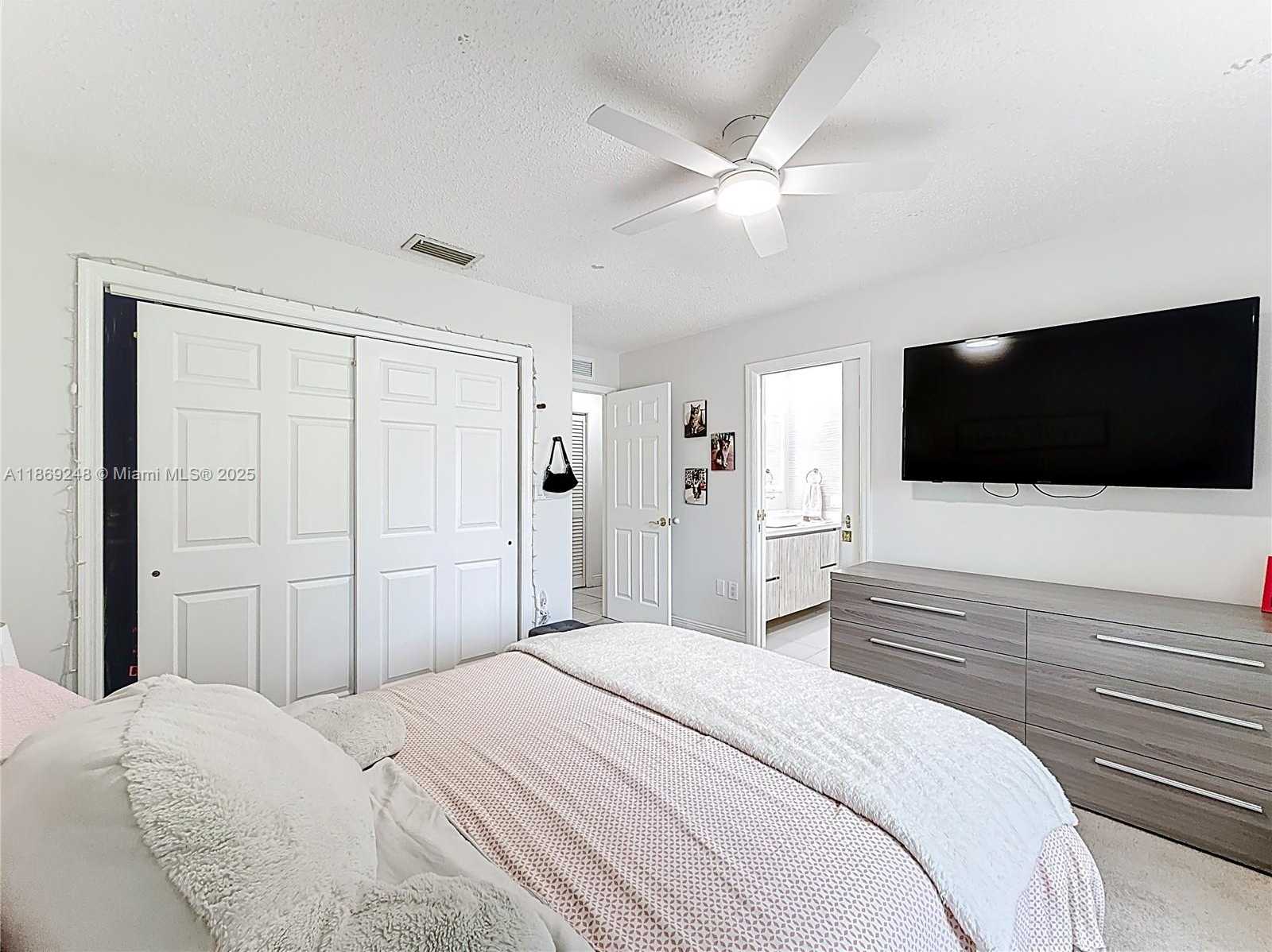 Small Image of 10462 SOUTH WEST 121ST ST, Miami Number 16