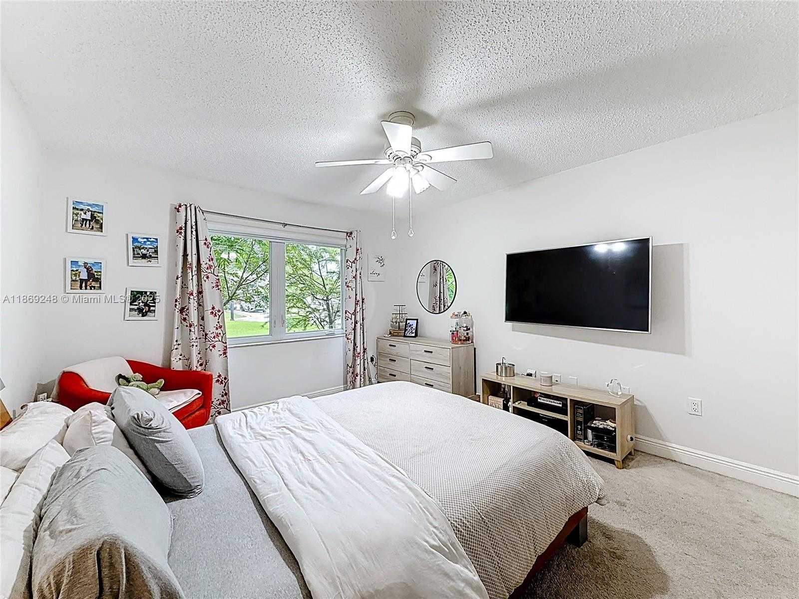 Small Image of 10462 SOUTH WEST 121ST ST, Miami Number 18