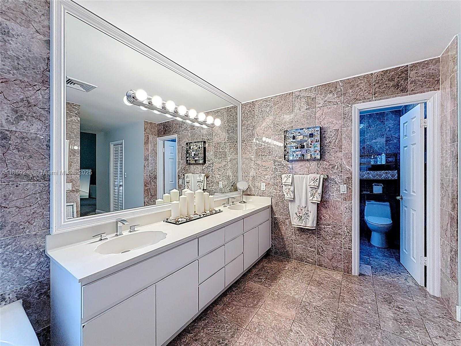 Small Image of 10462 SOUTH WEST 121ST ST, Miami Number 26
