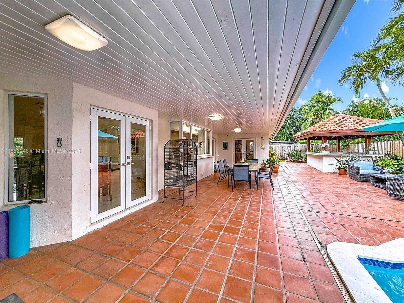 Small Image of 10462 SOUTH WEST 121ST ST, Miami Number 31