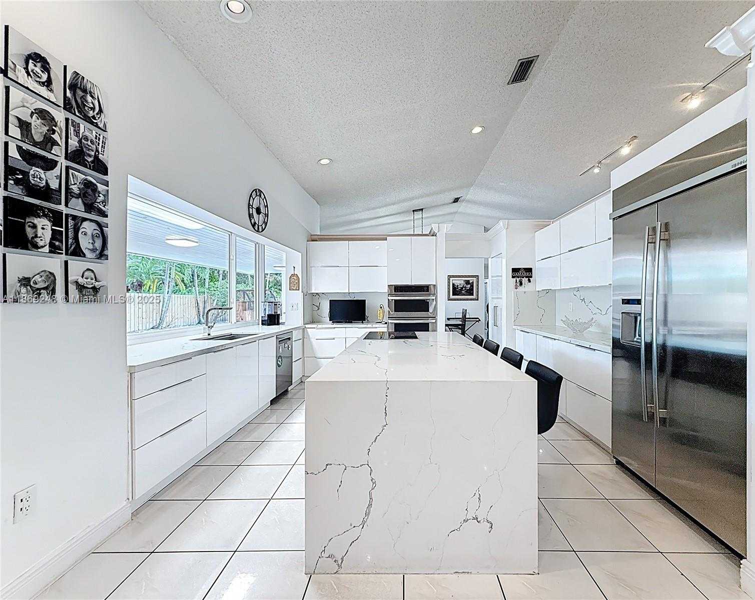 Small Image of 10462 SOUTH WEST 121ST ST, Miami Number 6