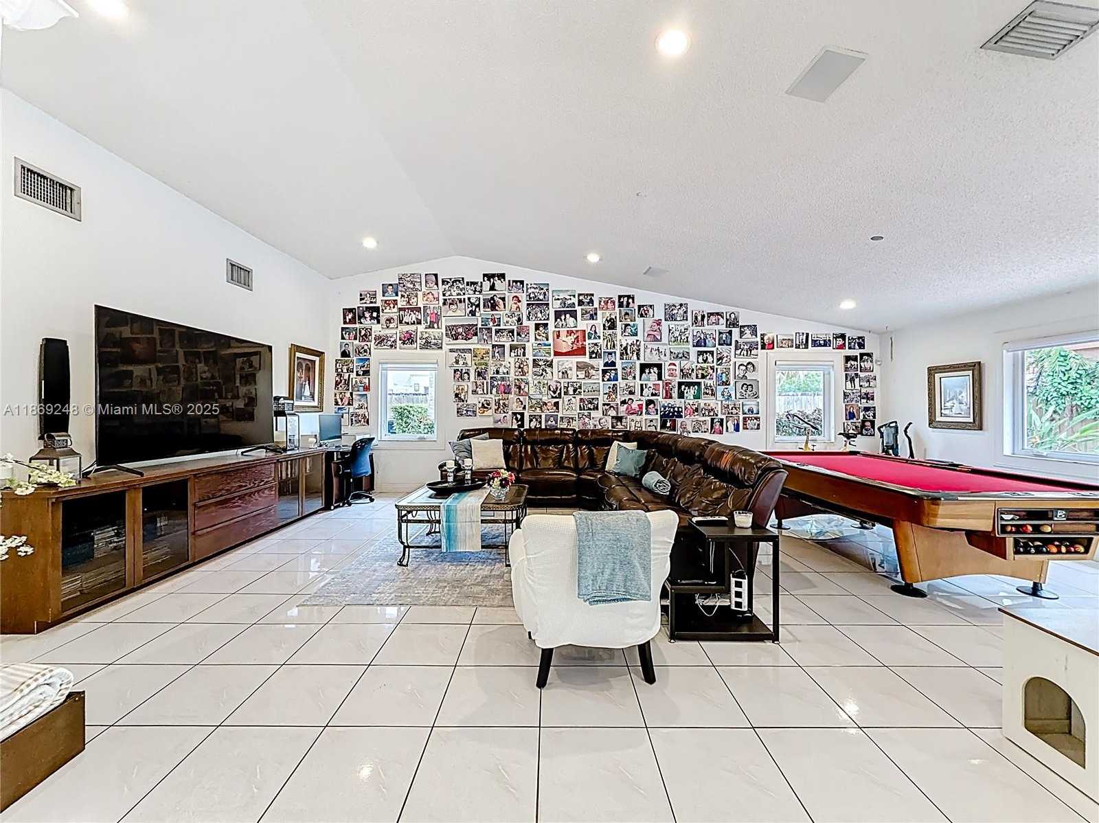 Small Image of 10462 SOUTH WEST 121ST ST, Miami Number 8