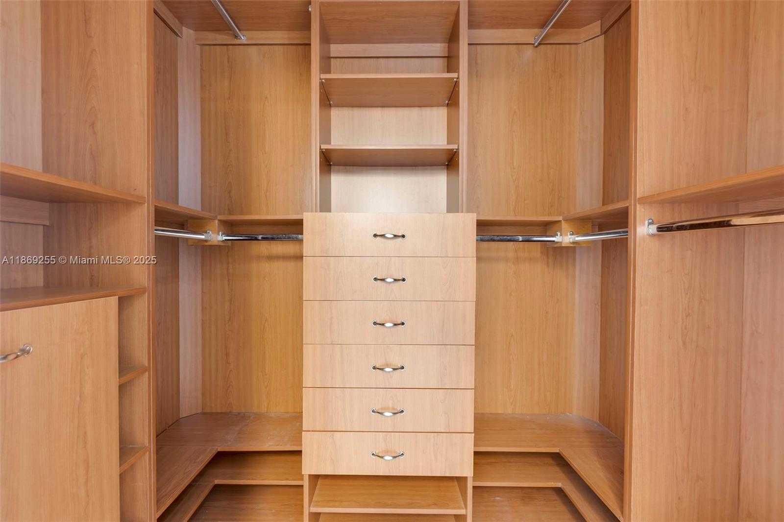 Small Image of 1900 VAN BUREN ST #206B, Hollywood Number 26