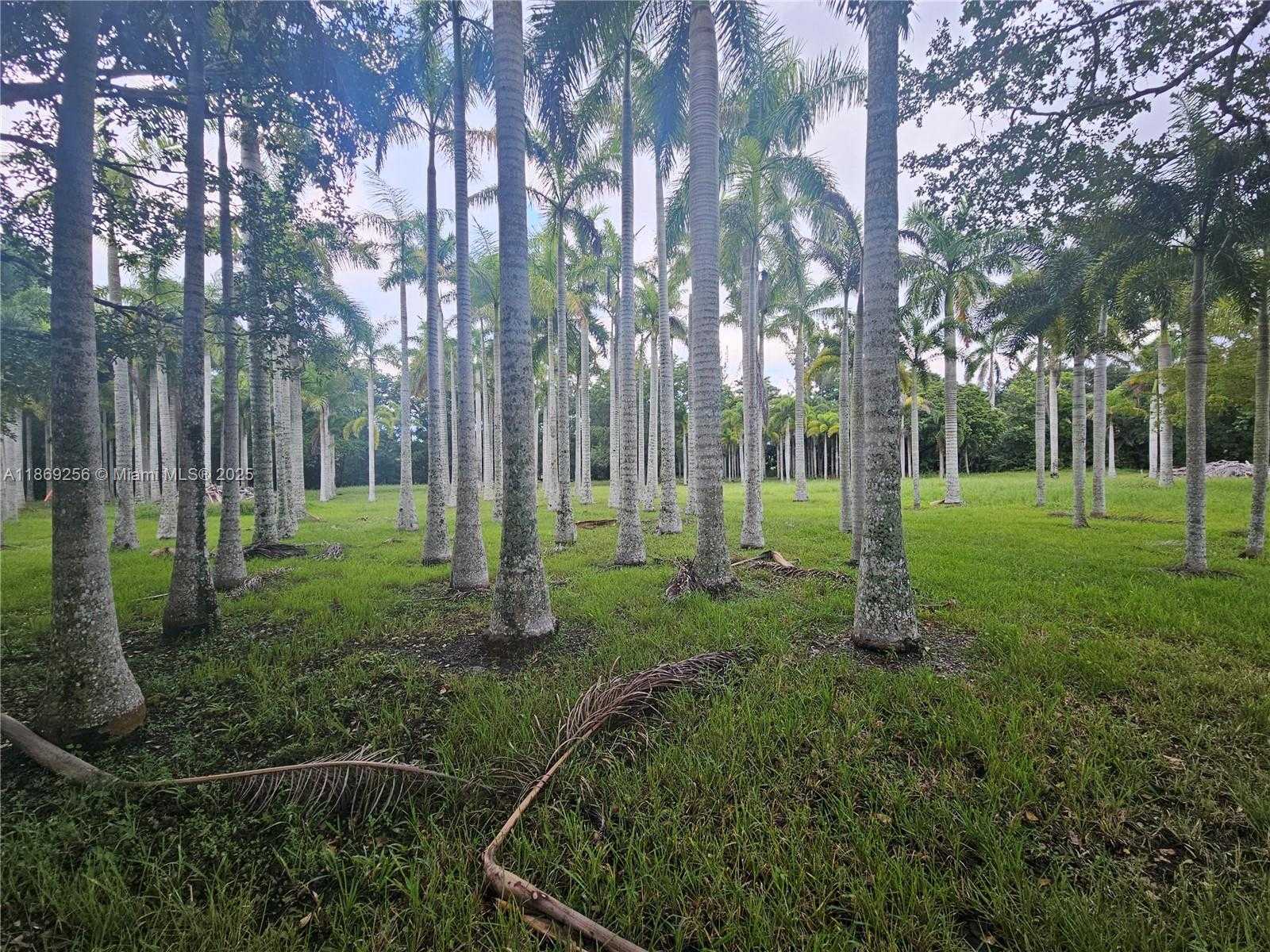 Small Image of 15101 SOUTH WEST 27TH ST, Davie Number 12