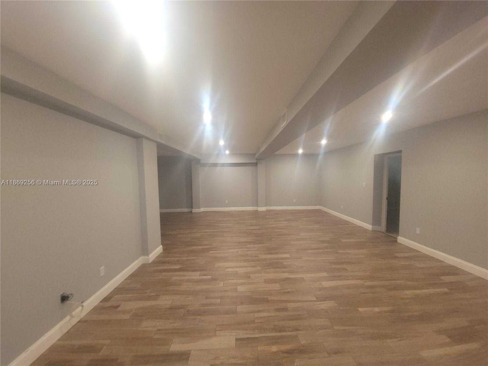 Small Image of 15101 SOUTH WEST 27TH ST, Davie Number 3
