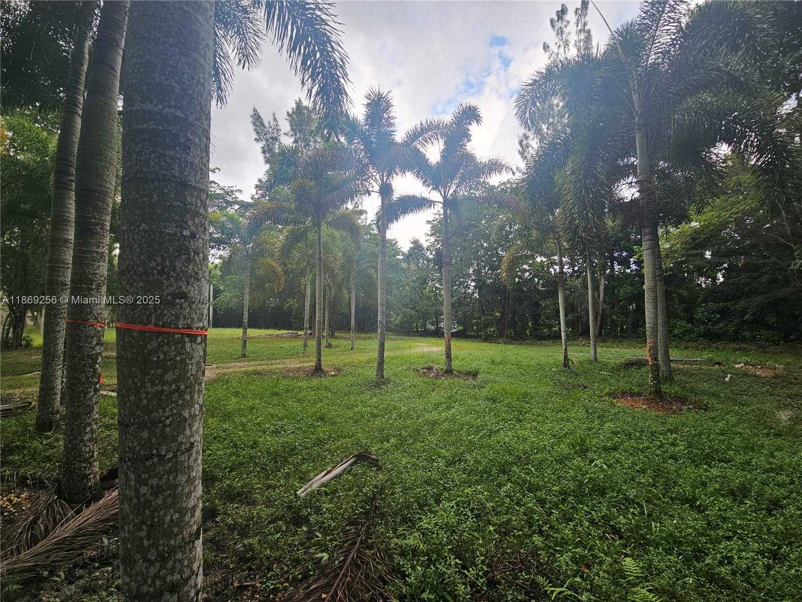 Small Image of 15101 SOUTH WEST 27TH ST, Davie Number 9