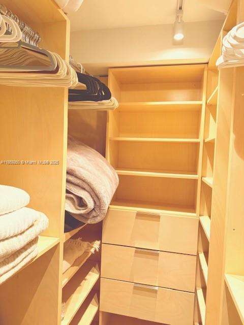 Small Image of 10275 COLLINS AVE #303, Bal Harbour Number 21
