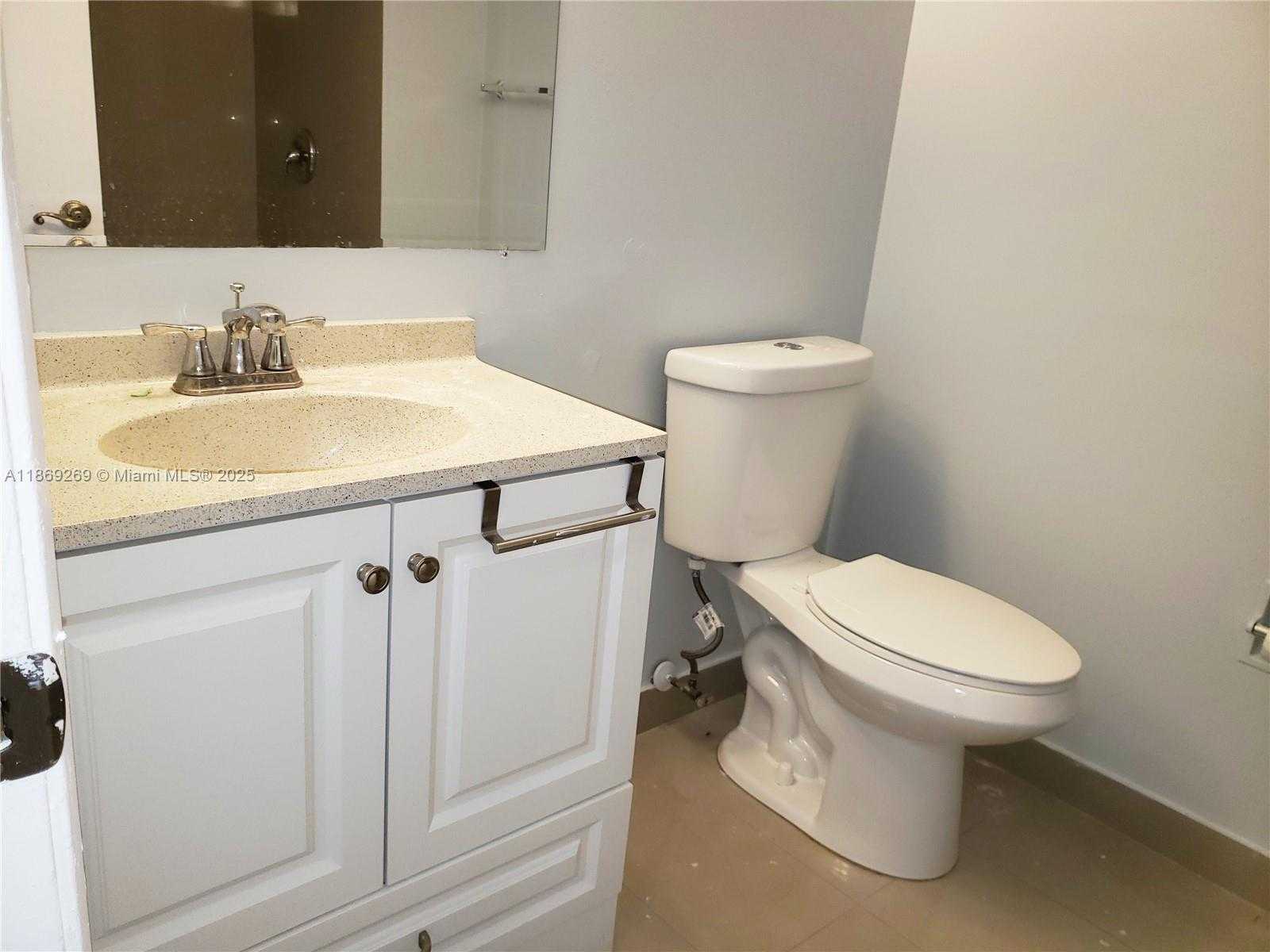 Small Image of 9431 FONTAINEBLEAU BLVD #210, Miami Number 10