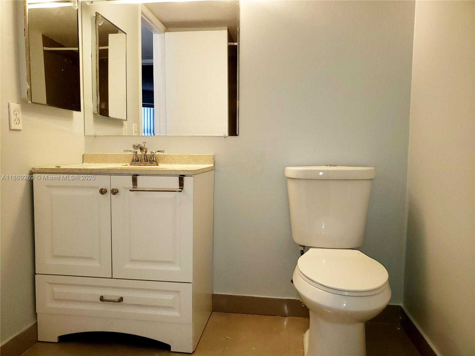 Small Image of 9431 FONTAINEBLEAU BLVD #210, Miami Number 12