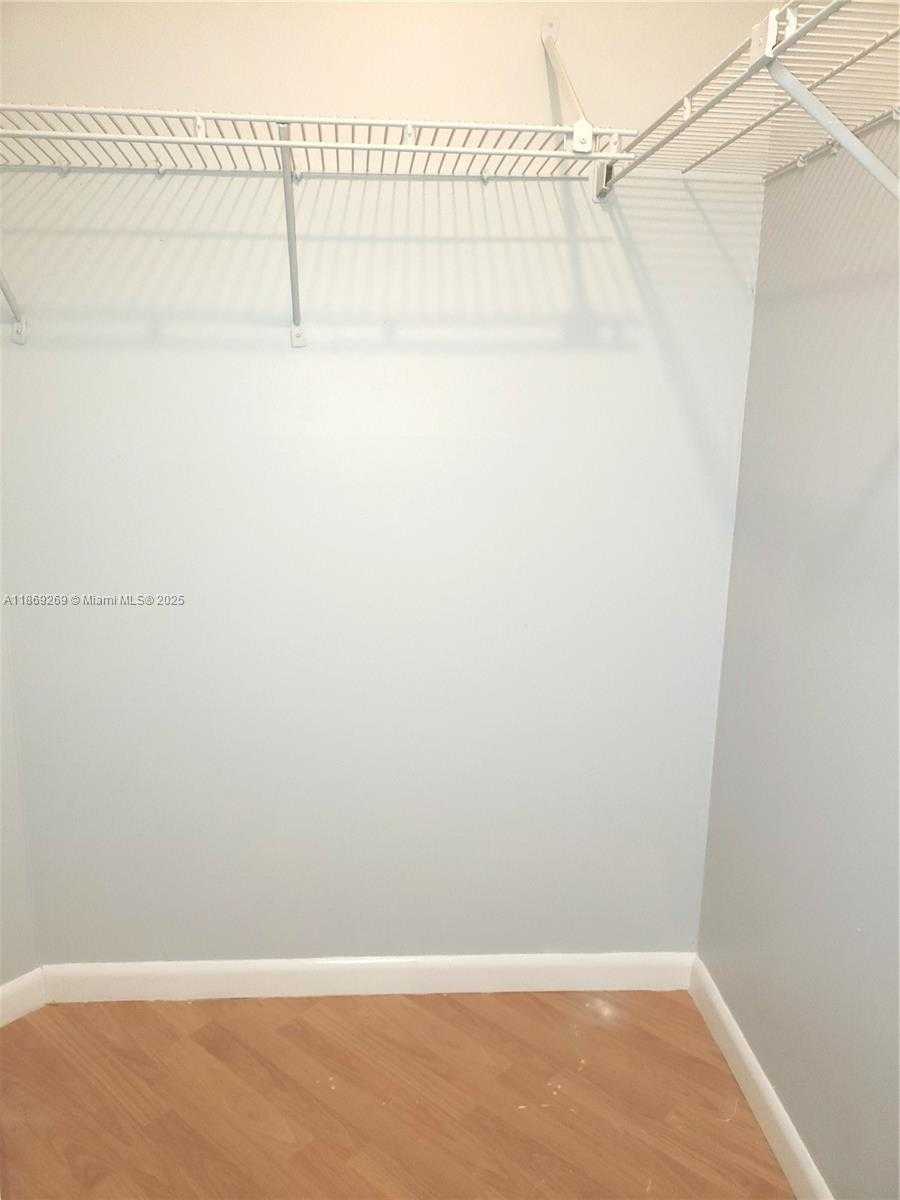 Small Image of 9431 FONTAINEBLEAU BLVD #210, Miami Number 17