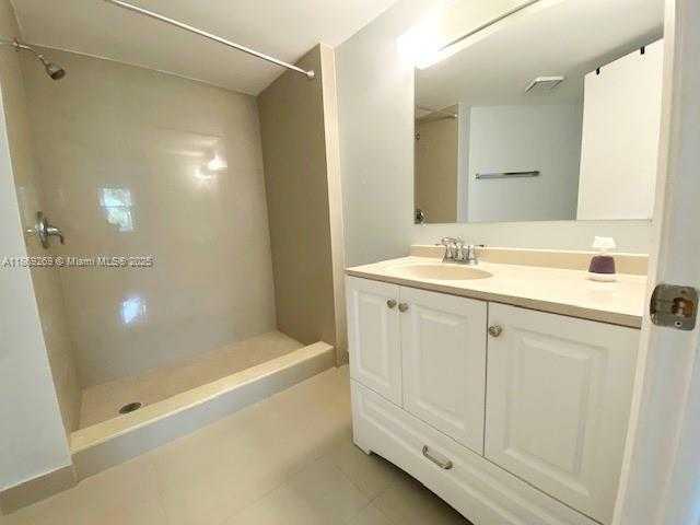 Small Image of 9431 FONTAINEBLEAU BLVD #210, Miami Number 22