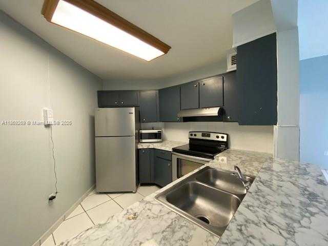 Small Image of 9431 FONTAINEBLEAU BLVD #210, Miami Number 41