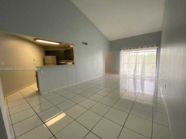 Small Image of 9431 FONTAINEBLEAU BLVD #210, Miami Number 43