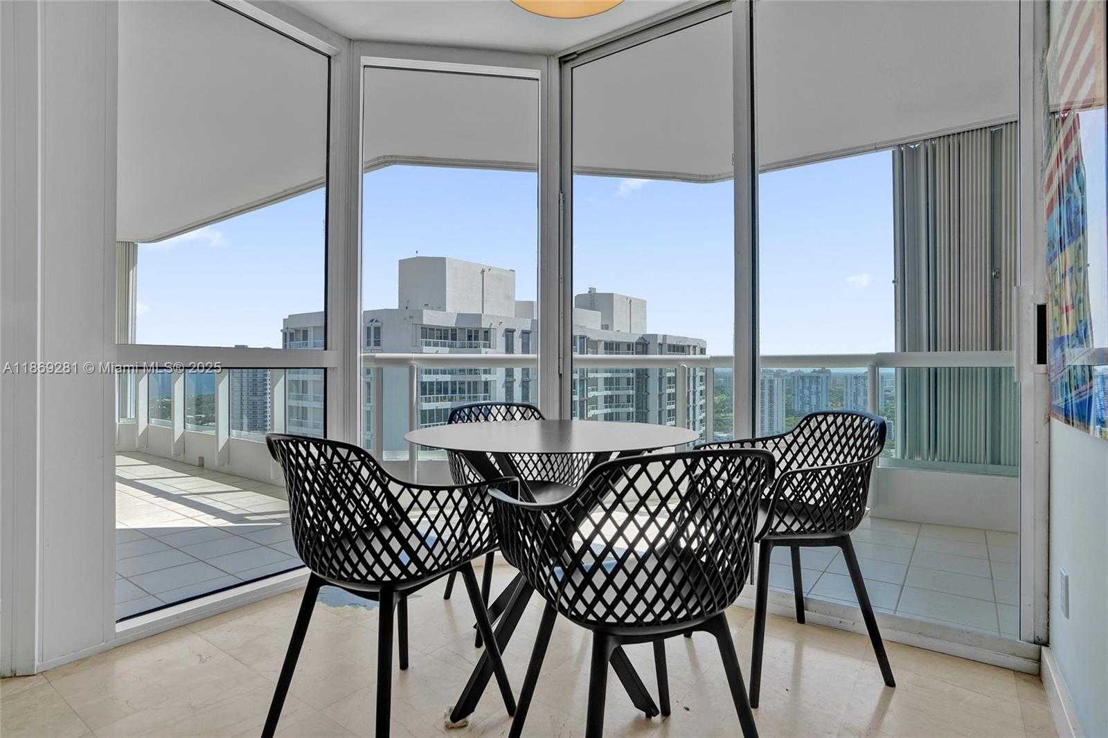 Small Image of 21205 YACHT CLUB DR #3103, Aventura Number 10