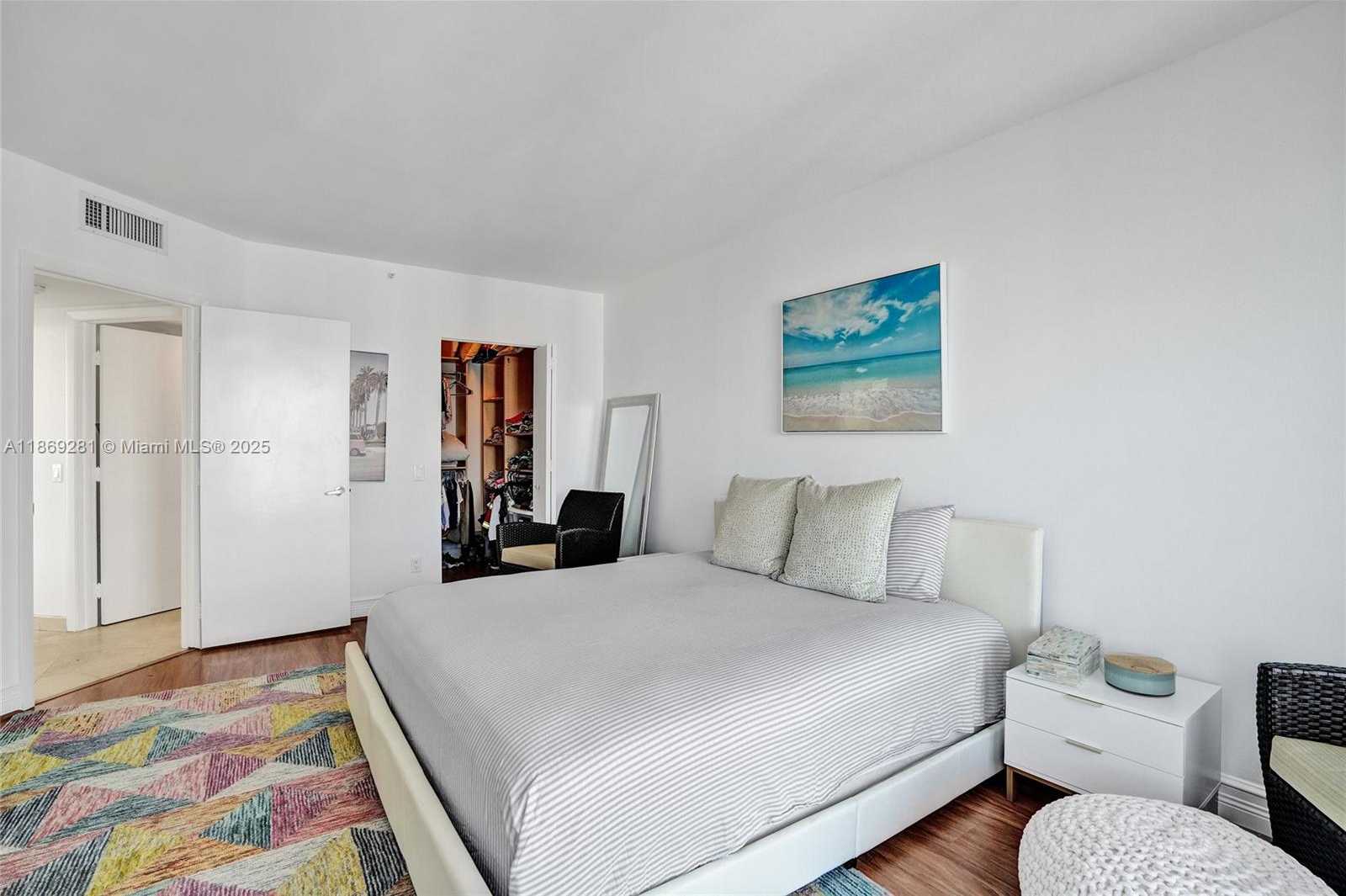 Small Image of 21205 YACHT CLUB DR #3103, Aventura Number 24