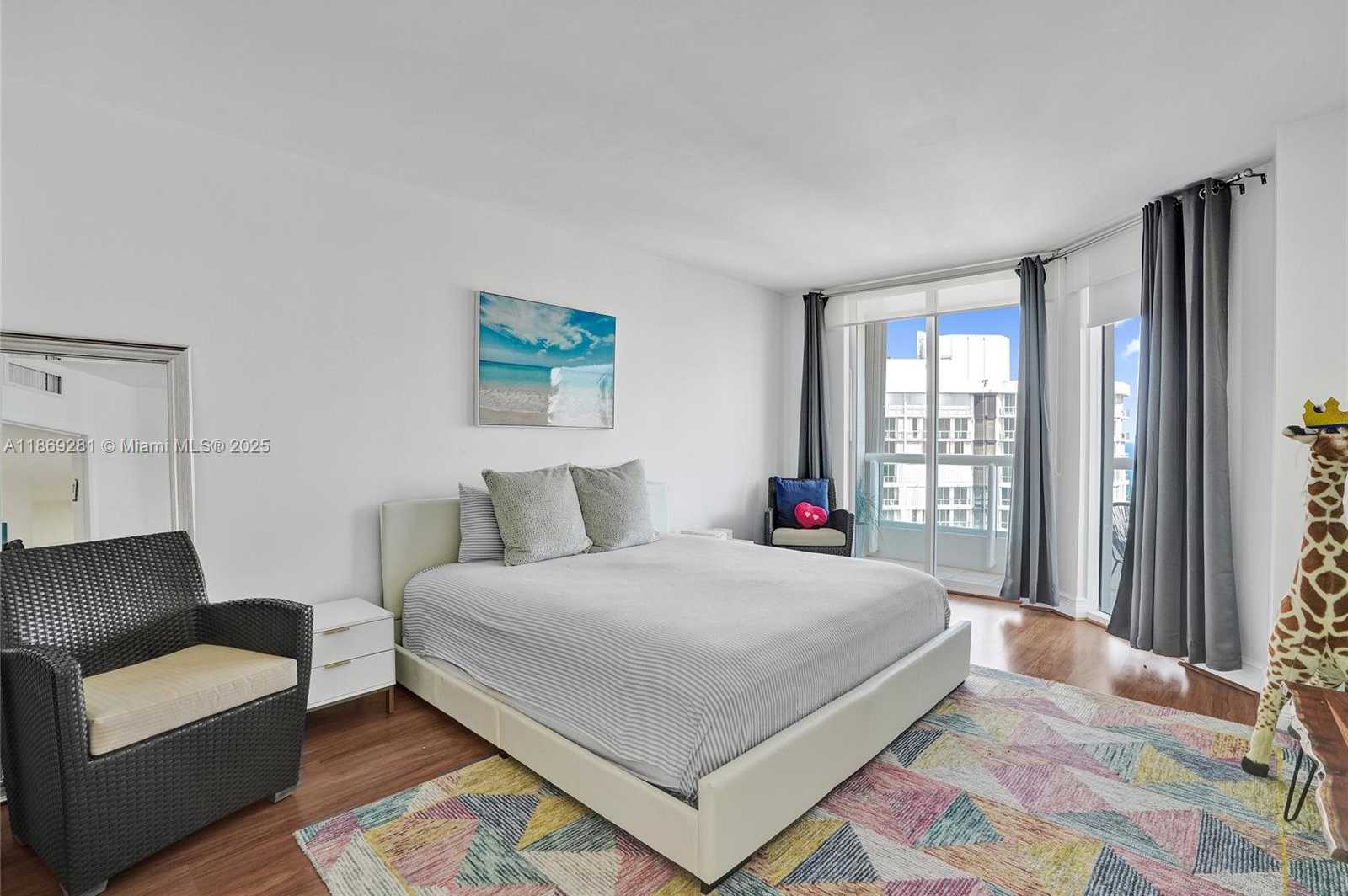 Small Image of 21205 YACHT CLUB DR #3103, Aventura Number 28