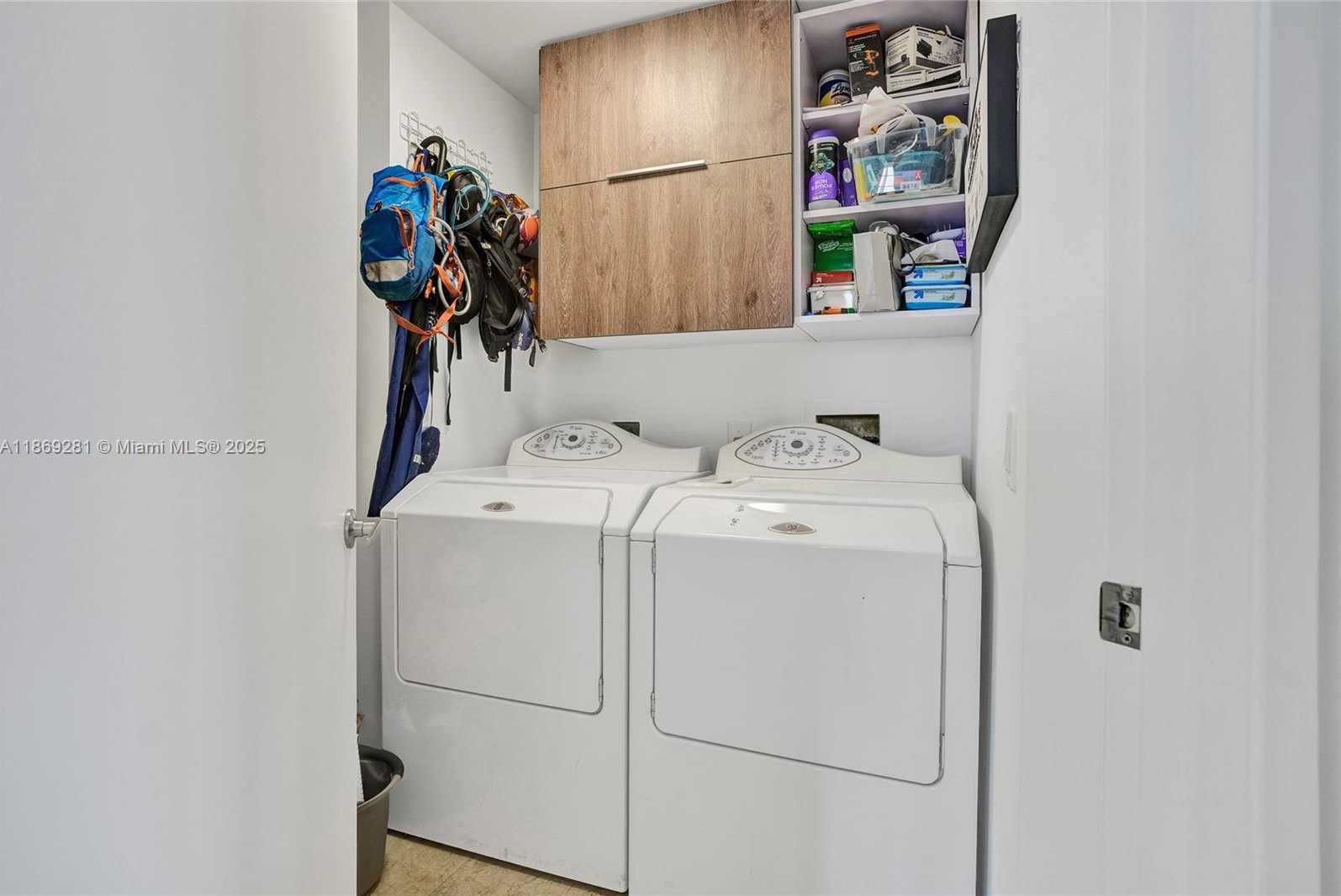 Small Image of 21205 YACHT CLUB DR #3103, Aventura Number 32