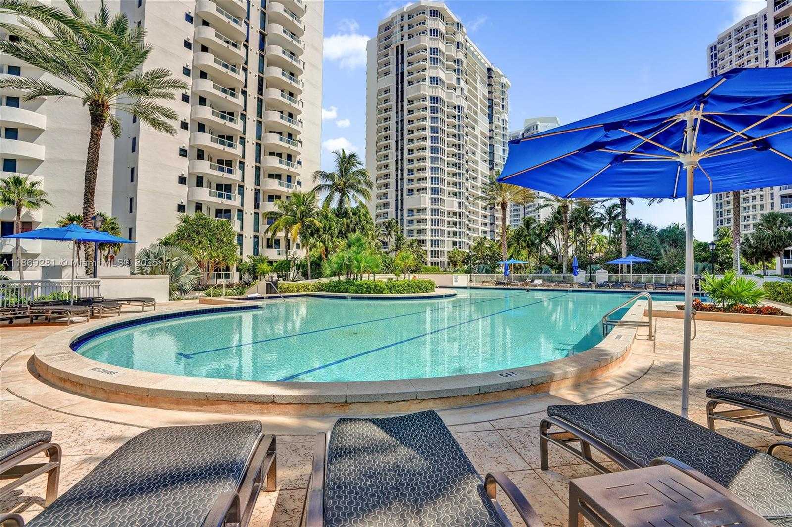 Small Image of 21205 YACHT CLUB DR #3103, Aventura Number 40