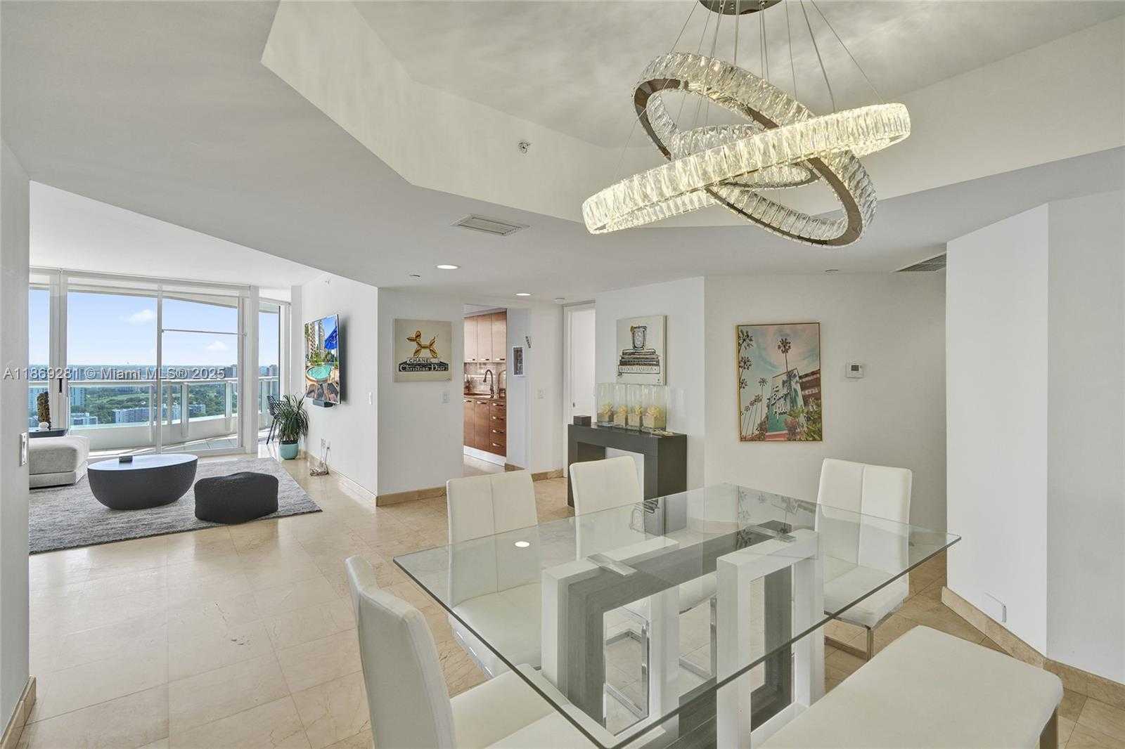 Small Image of 21205 YACHT CLUB DR #3103, Aventura Number 5