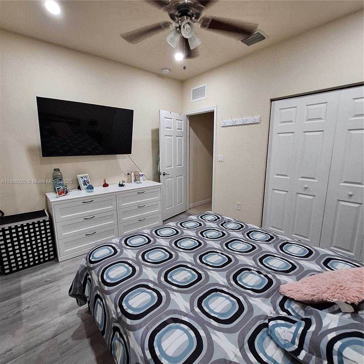 Small Image of 11845 SOUTH WEST 232ND LN, Homestead Number 15