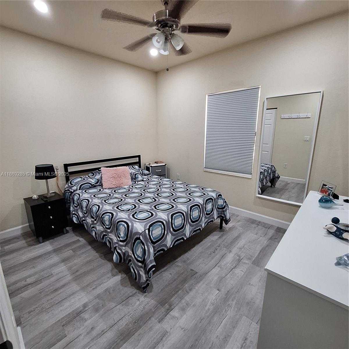 Small Image of 11845 SOUTH WEST 232ND LN, Homestead Number 16