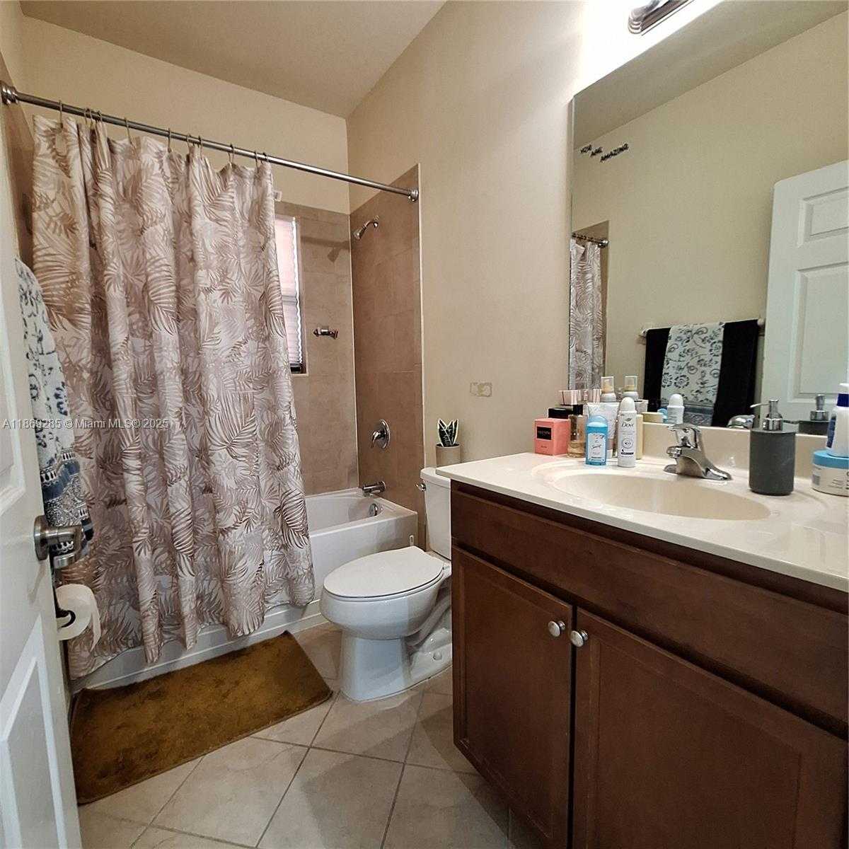 Small Image of 11845 SOUTH WEST 232ND LN, Homestead Number 19