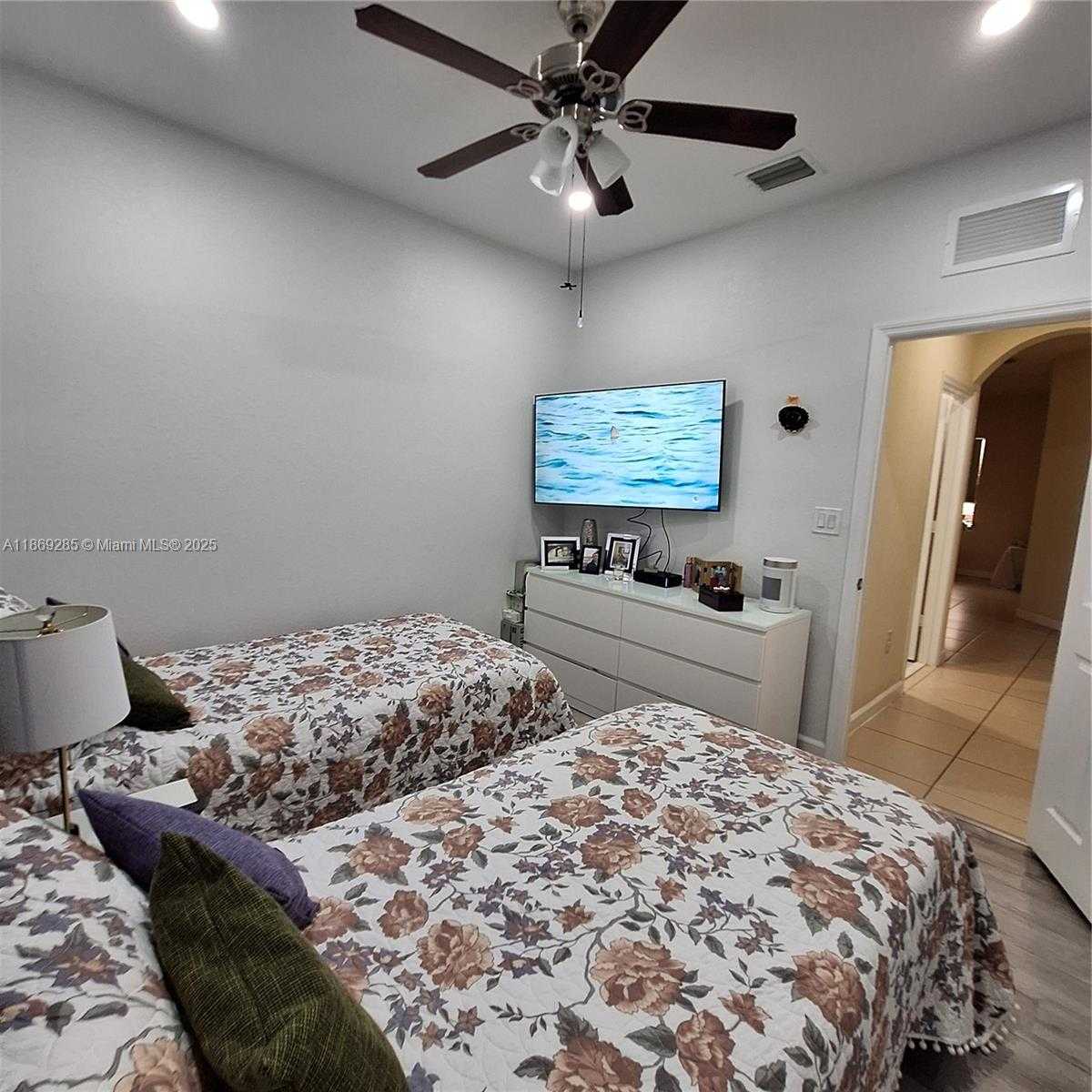 Small Image of 11845 SOUTH WEST 232ND LN, Homestead Number 20