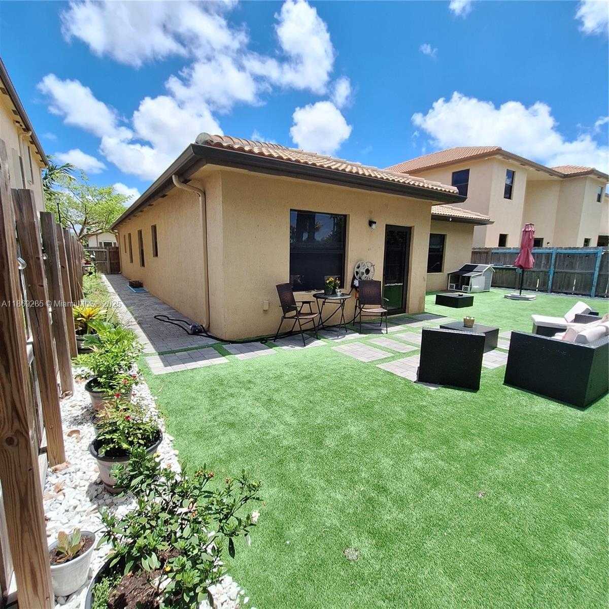 Small Image of 11845 SOUTH WEST 232ND LN, Homestead Number 32