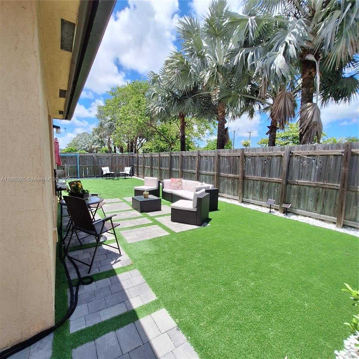 Small Image of 11845 SOUTH WEST 232ND LN, Homestead Number 34