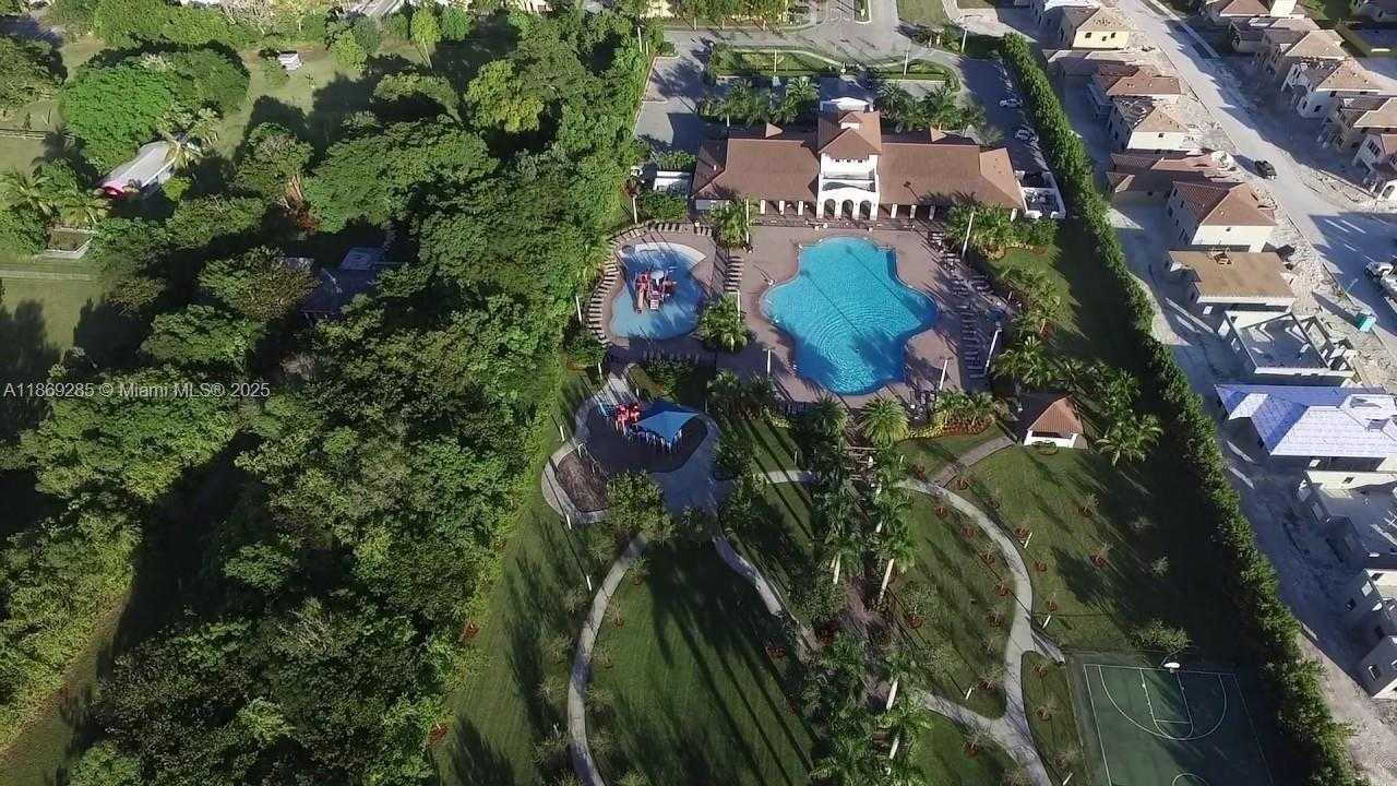 Small Image of 11845 SOUTH WEST 232ND LN, Homestead Number 43