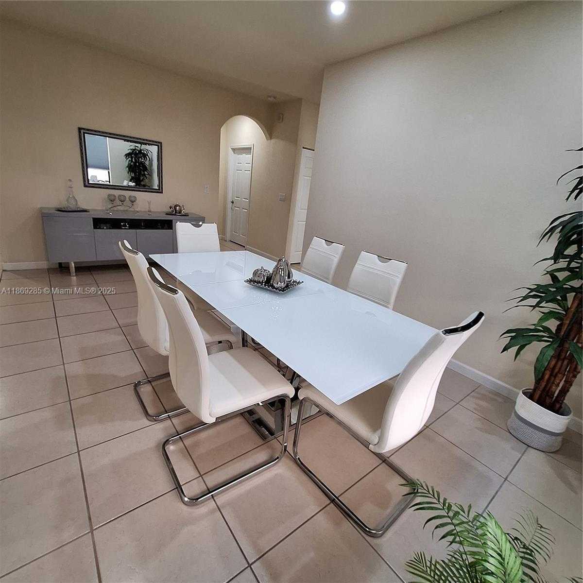 Small Image of 11845 SOUTH WEST 232ND LN, Homestead Number 5