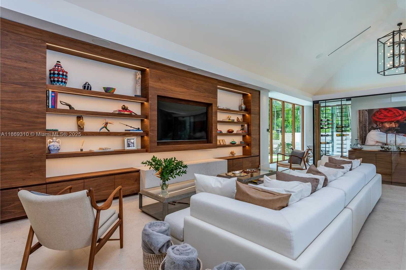 Small Image of 864 NORTH EAST 84TH ST, Miami Number 13