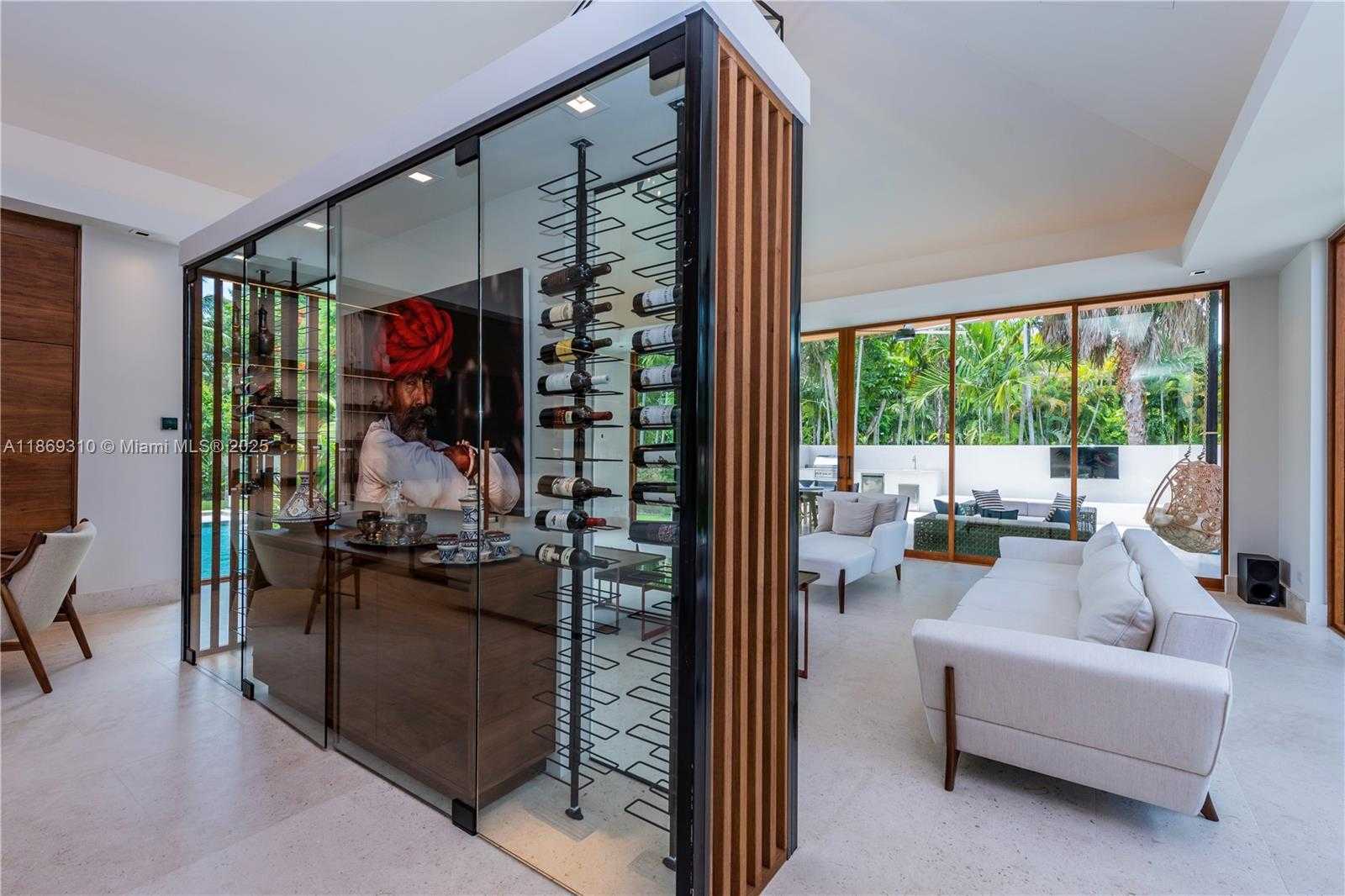 Small Image of 864 NORTH EAST 84TH ST, Miami Number 19