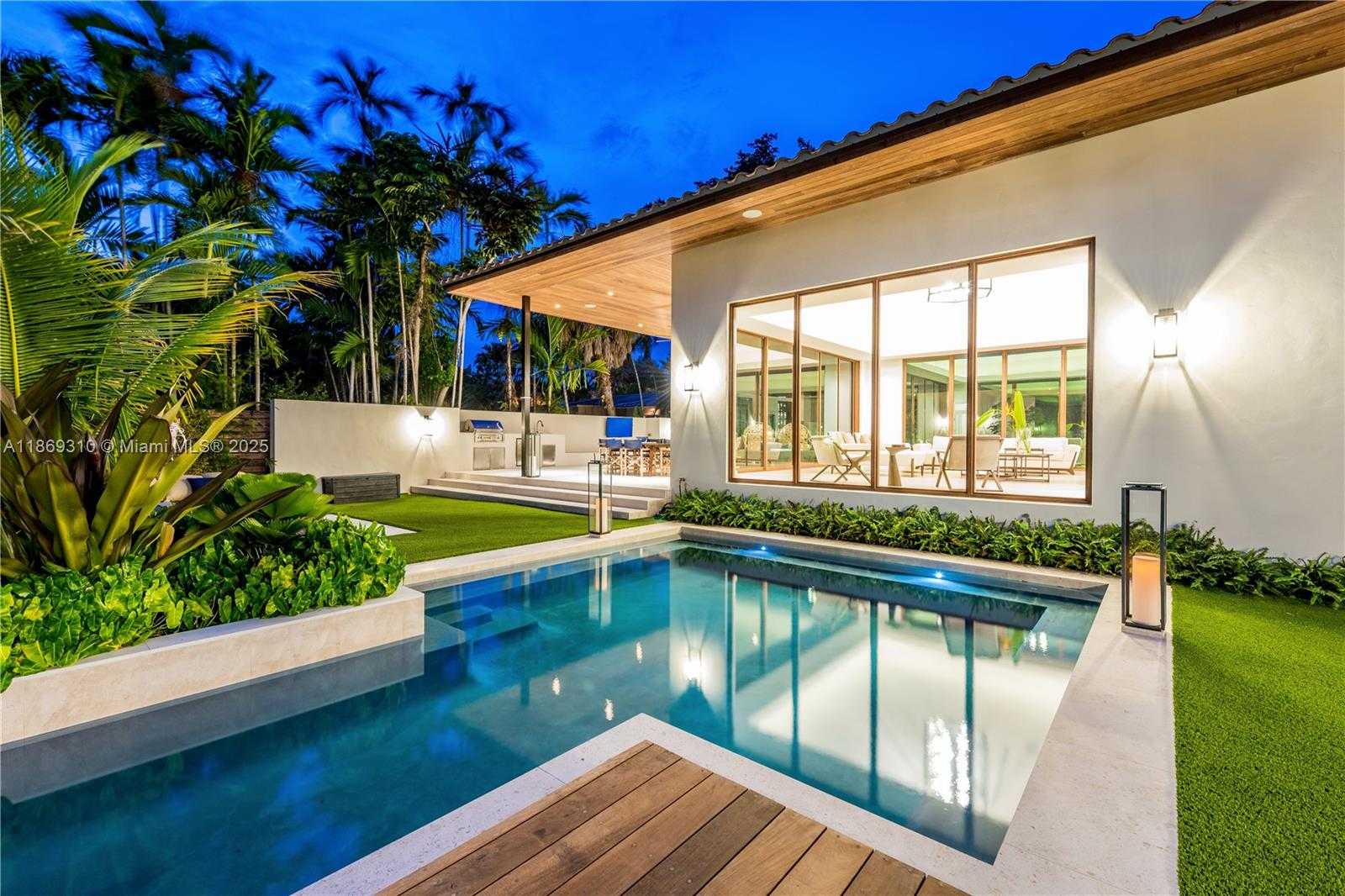 Small Image of 864 NORTH EAST 84TH ST, Miami Number 2