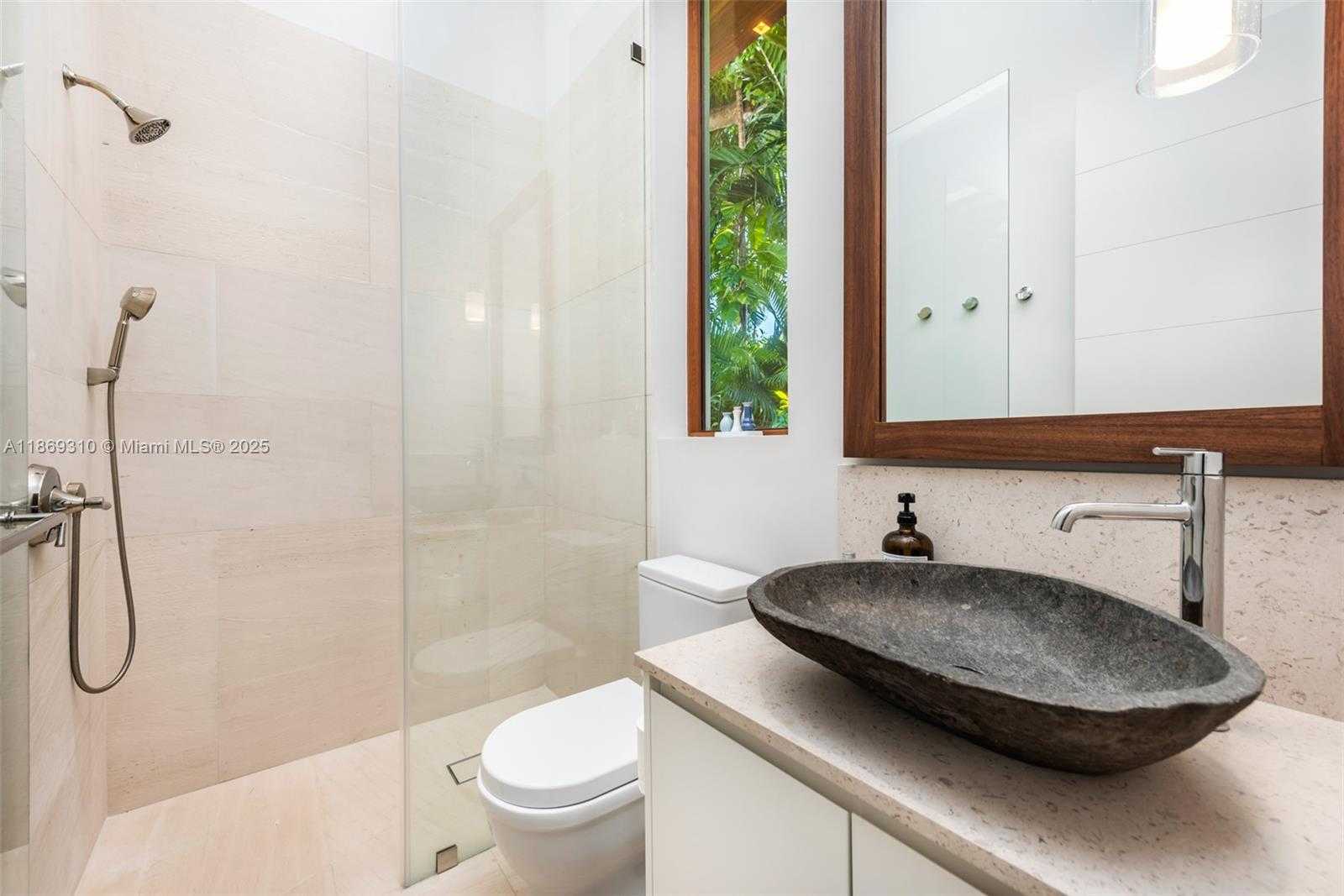 Small Image of 864 NORTH EAST 84TH ST, Miami Number 32