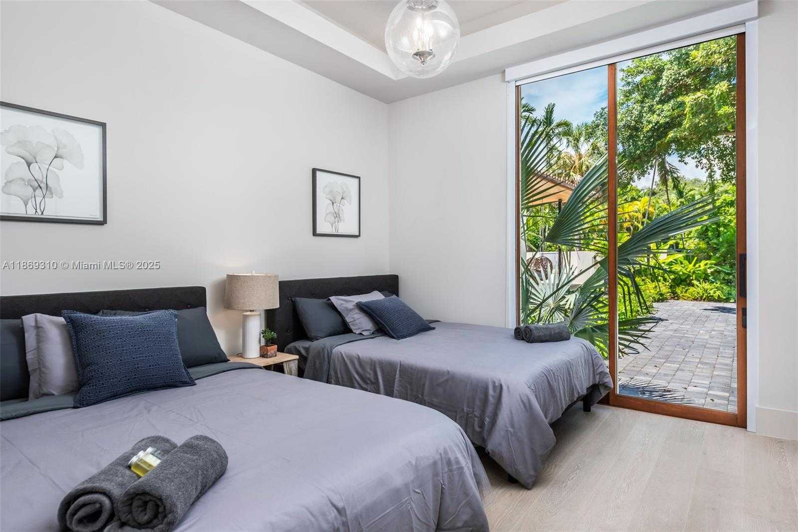 Small Image of 864 NORTH EAST 84TH ST, Miami Number 33