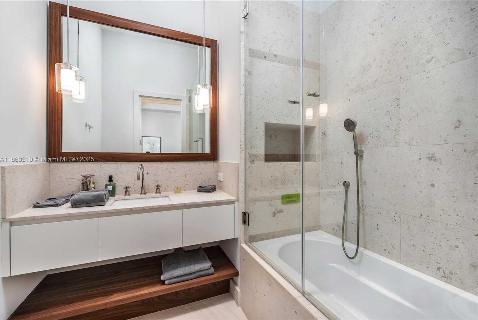 Small Image of 864 NORTH EAST 84TH ST, Miami Number 34