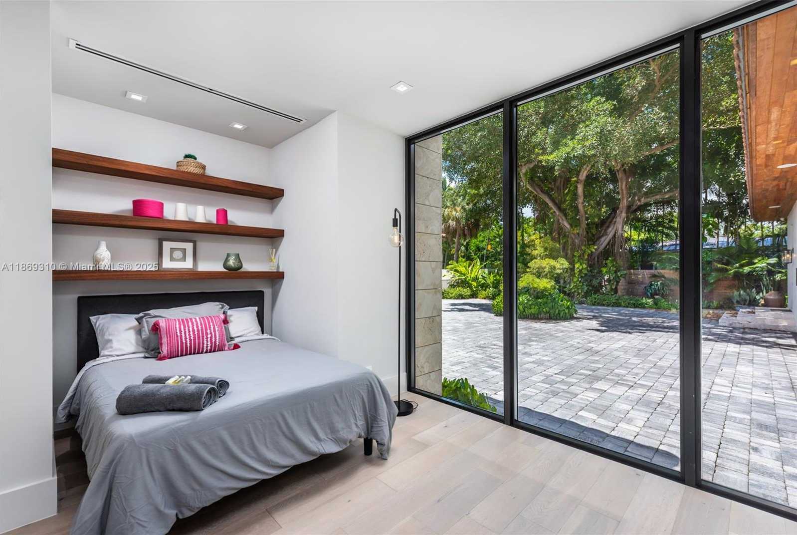Small Image of 864 NORTH EAST 84TH ST, Miami Number 38