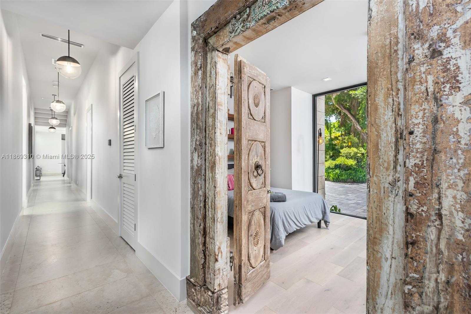 Small Image of 864 NORTH EAST 84TH ST, Miami Number 43