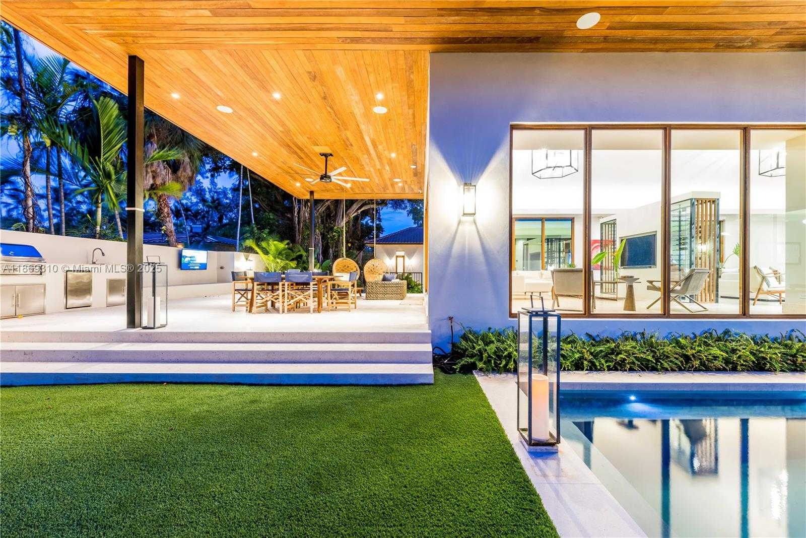 Small Image of 864 NORTH EAST 84TH ST, Miami Number 46