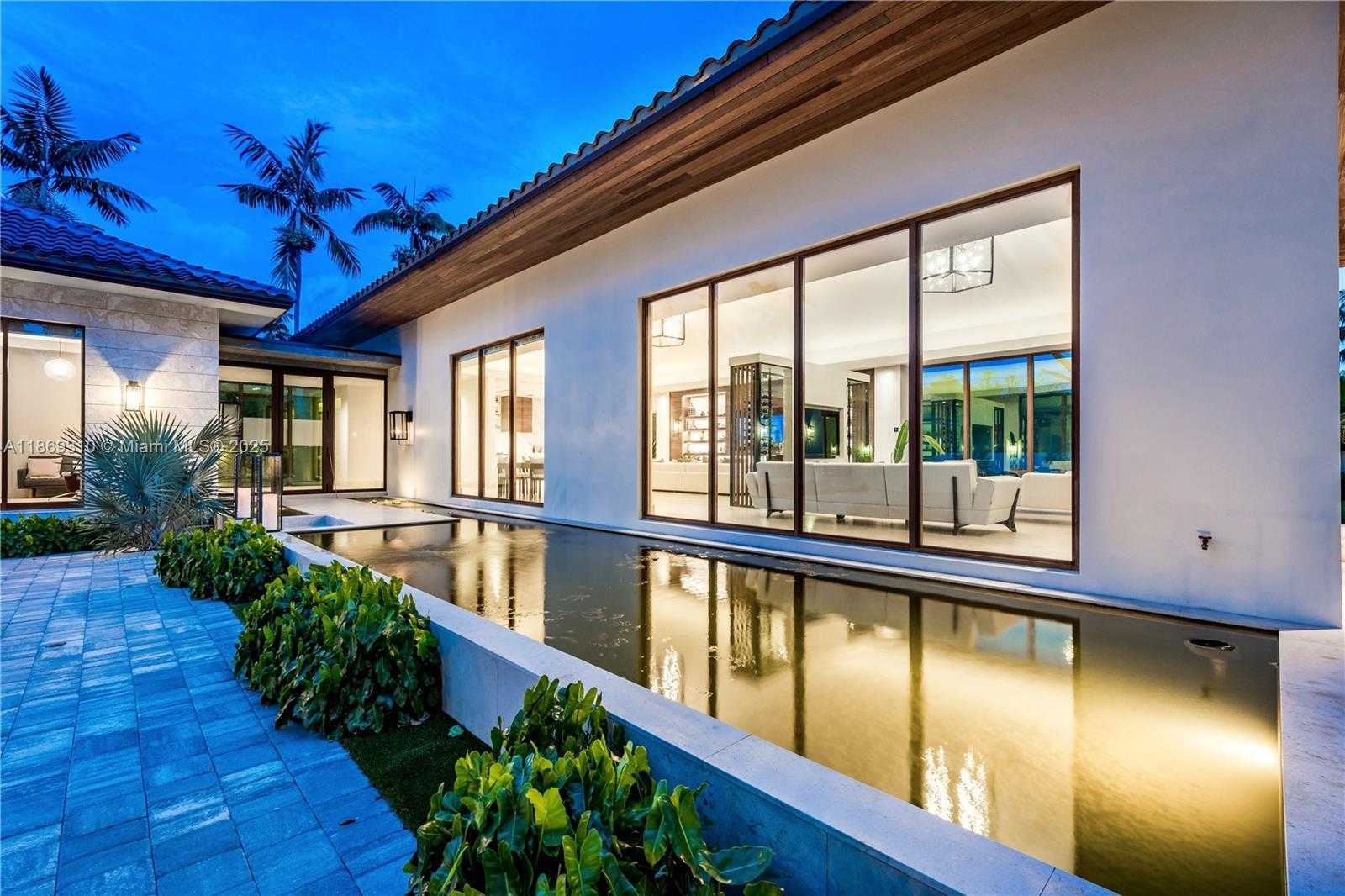 Small Image of 864 NORTH EAST 84TH ST, Miami Number 48
