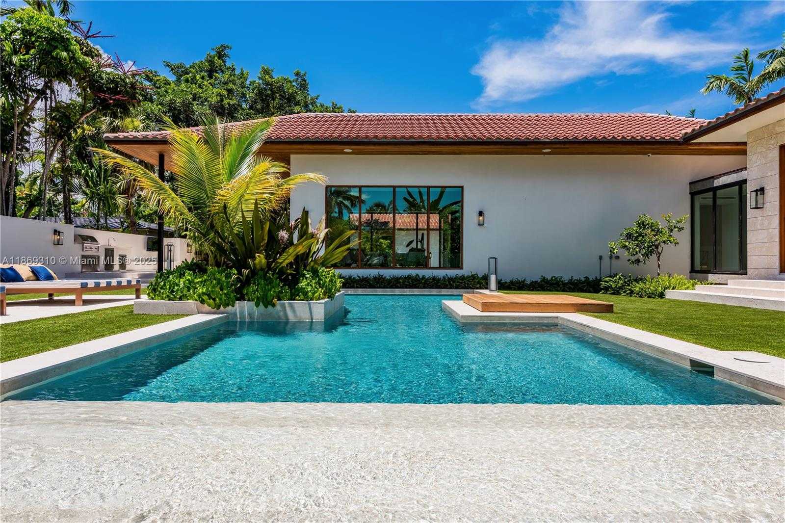 Small Image of 864 NORTH EAST 84TH ST, Miami Number 49