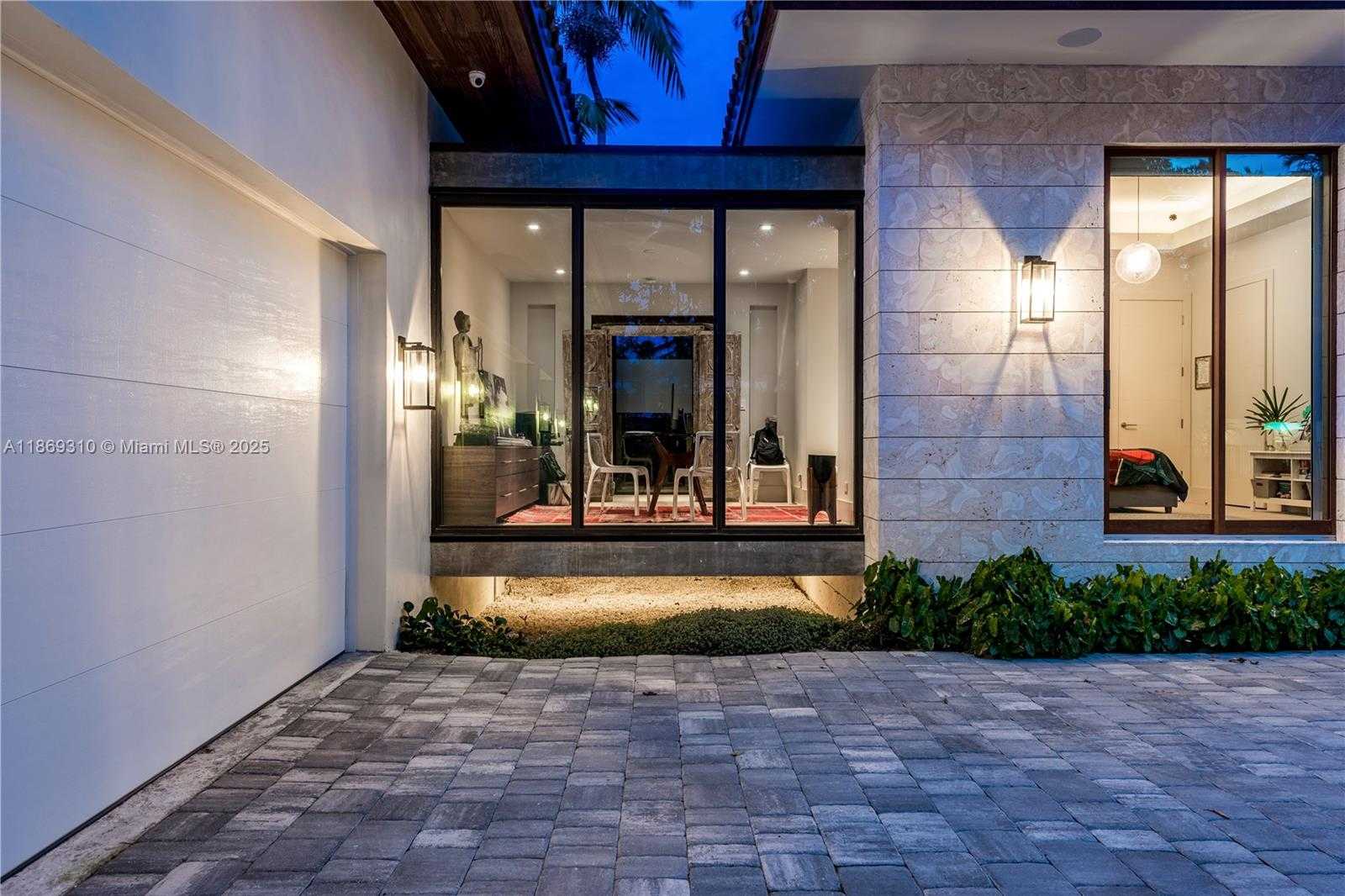 Small Image of 864 NORTH EAST 84TH ST, Miami Number 51