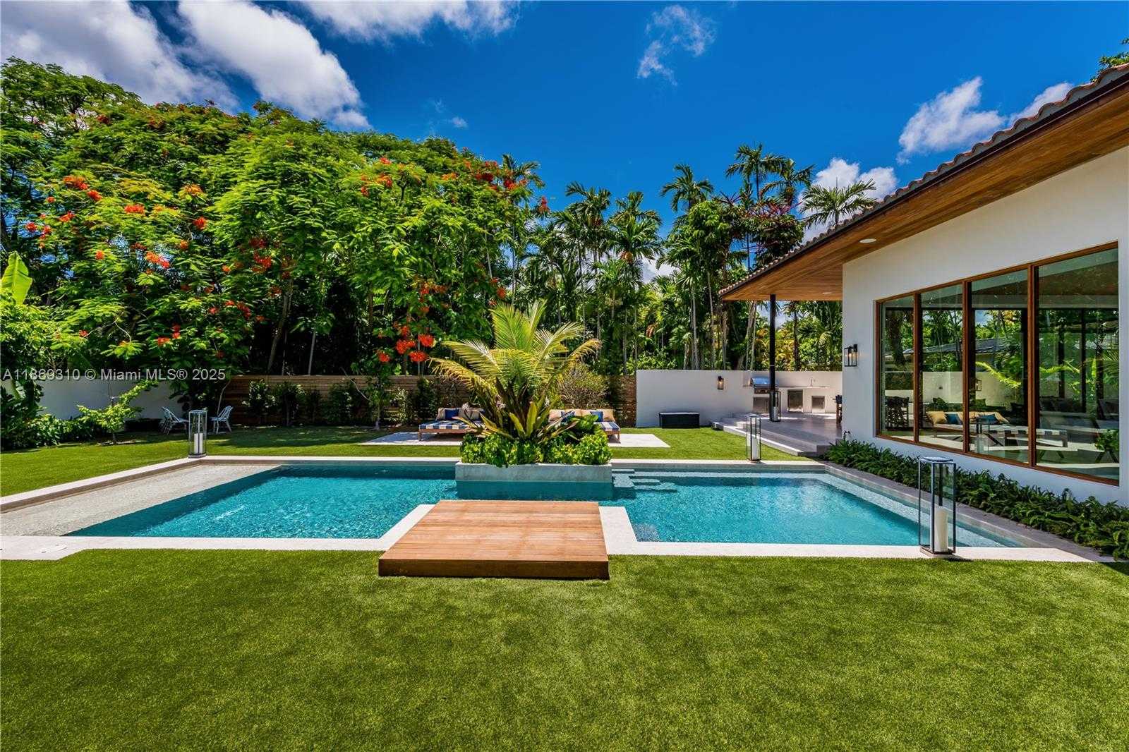 Small Image of 864 NORTH EAST 84TH ST, Miami Number 52