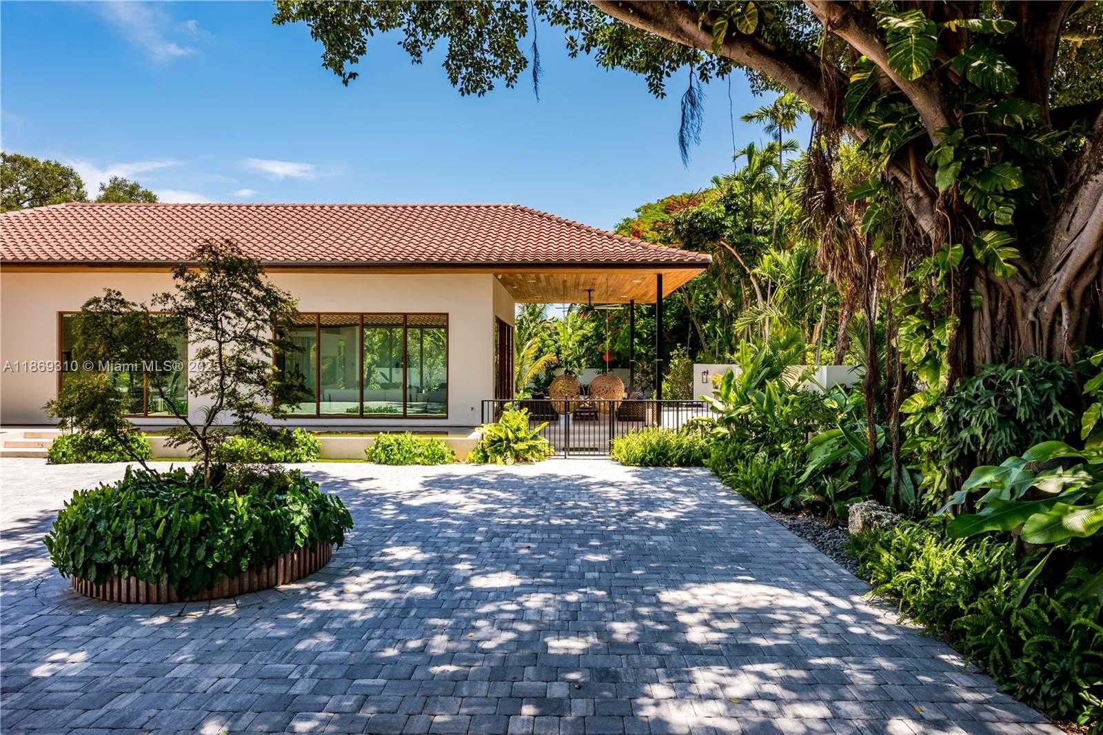 Small Image of 864 NORTH EAST 84TH ST, Miami Number 53