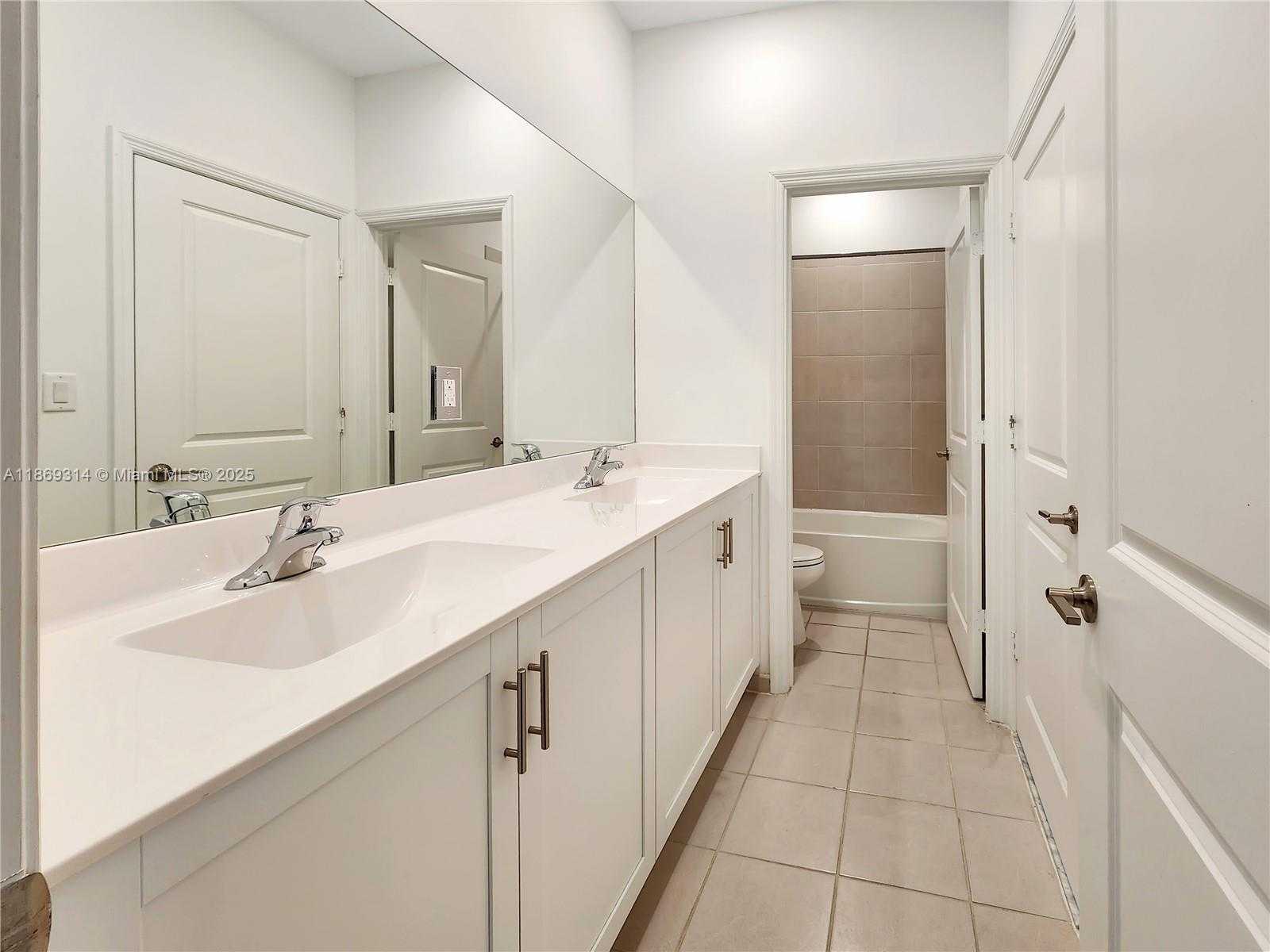 Small Image of 1401 SOUTH EAST 27TH TER, Homestead Number 12