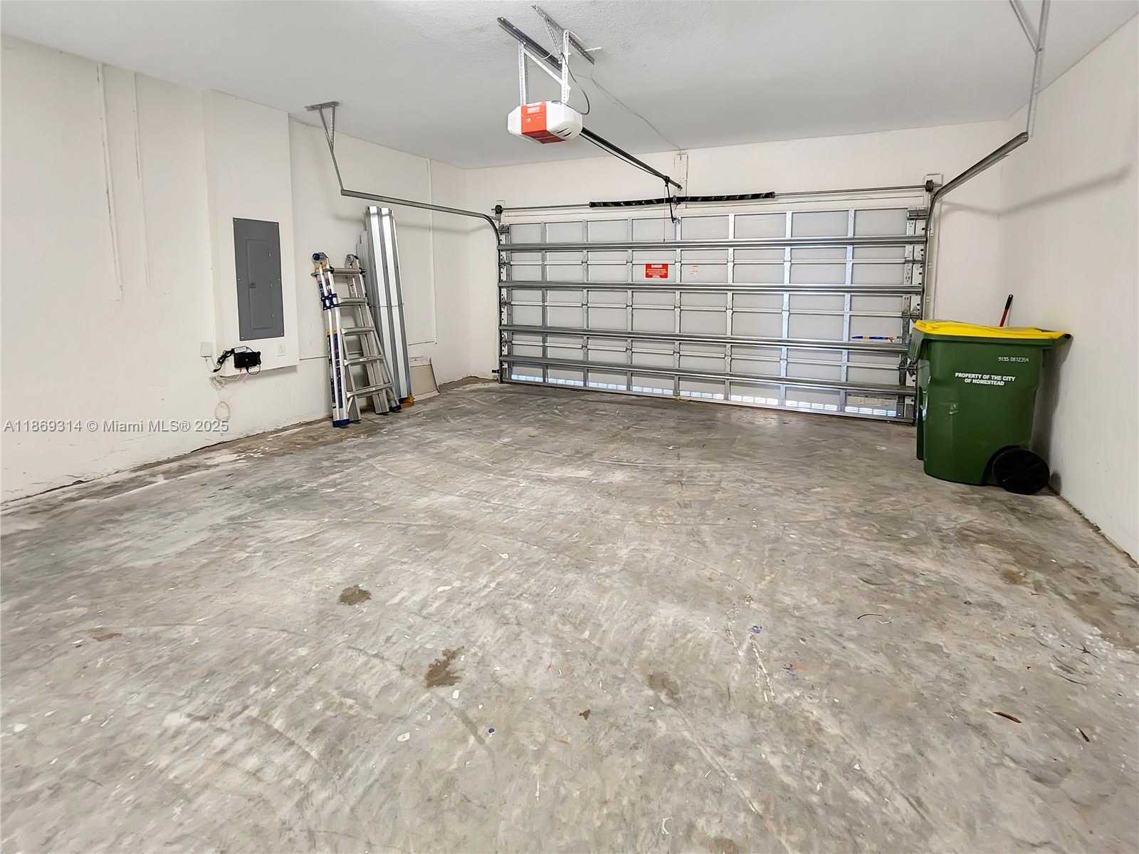 Small Image of 1401 SOUTH EAST 27TH TER, Homestead Number 18